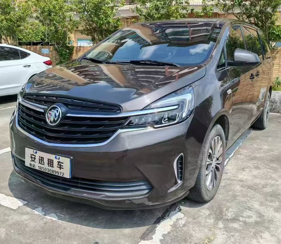 别克GL8陆上公务舱自驾租车